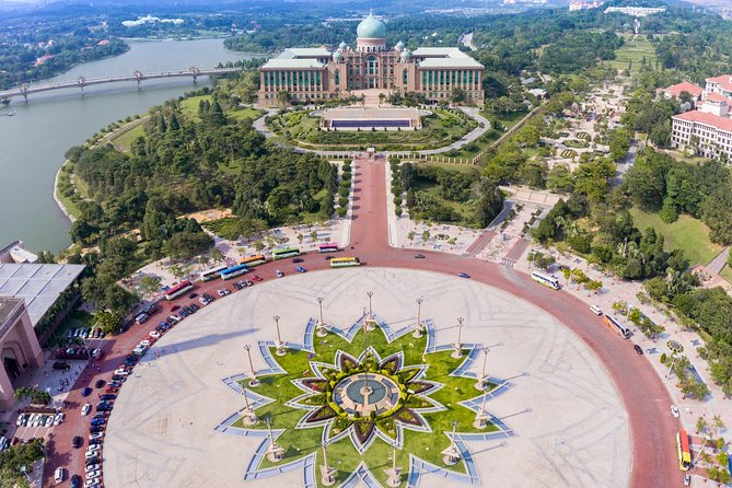 °17or19 Hrs Kuala Lumpur Van Tour from Singapore w' Tour Guide - Royal Selangor Visitor Centre: pewter history, not just a shopping stop