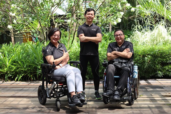 2-4 days in Singapore Guided Tour Pass - Day 4: Kampong Glam and Bugis streets, then Peranakan houses with a private museum