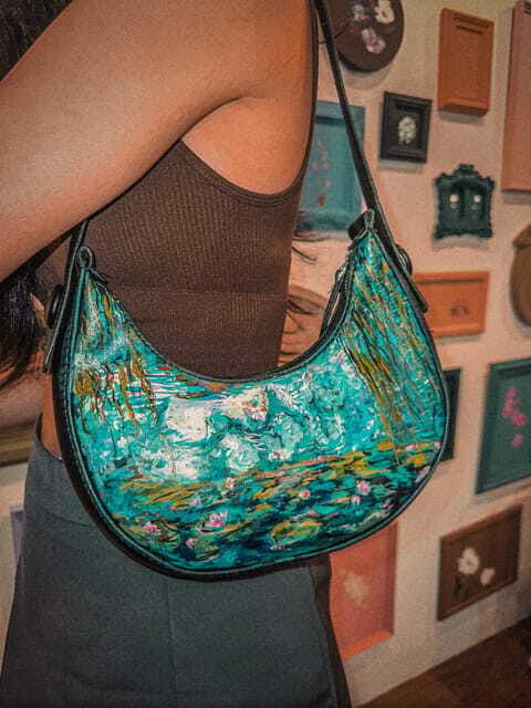 2-Hr Bag Painting - Leather Paint - White Canvas Studio in Upper Thomson: find the place and settle in