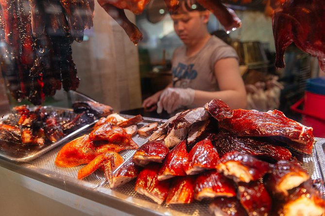 A Taste of Singapore: Hawker Center Private Customized Food Tour - How the guides shape the experience (and why guide quality matters)