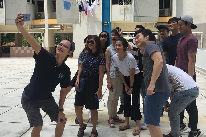 About Mr Lee - Guides make the difference: how the story is delivered