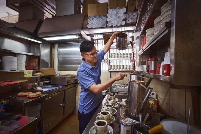 Authentic Singapore Street Food Tour - Food you can trust: award-listed heritage hawkers (and why that helps)