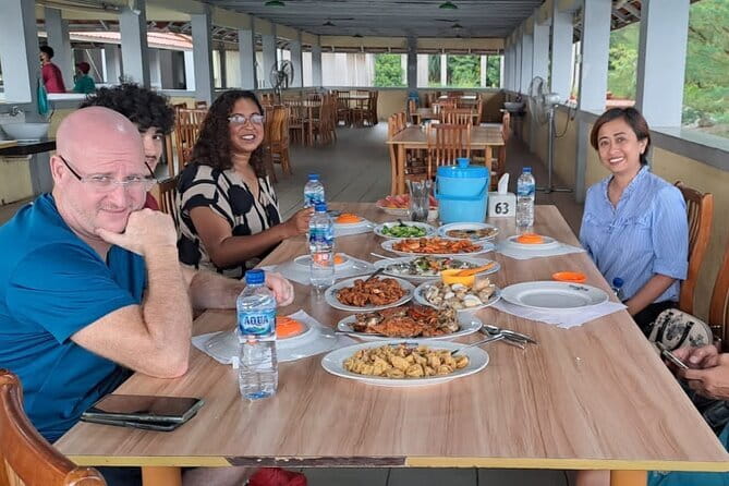 Batam Day Tour from Singapore with Ferry Ticket, Massage & Lunch - The seafood lunch at Barelang Bridge: included, well-timed, and actually useful
