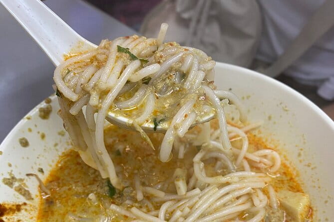 Best Ever Katong Food Tour with Local Foodie - PRIVATE TOUR - From Marine Parade MRT to Katong: the start that matters
