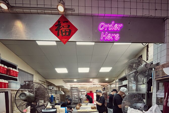 Best Ever Street Foods with Local Foodie - PRIVATE TOUR - Balestier stops: why the mix of stalls and bakeries matters