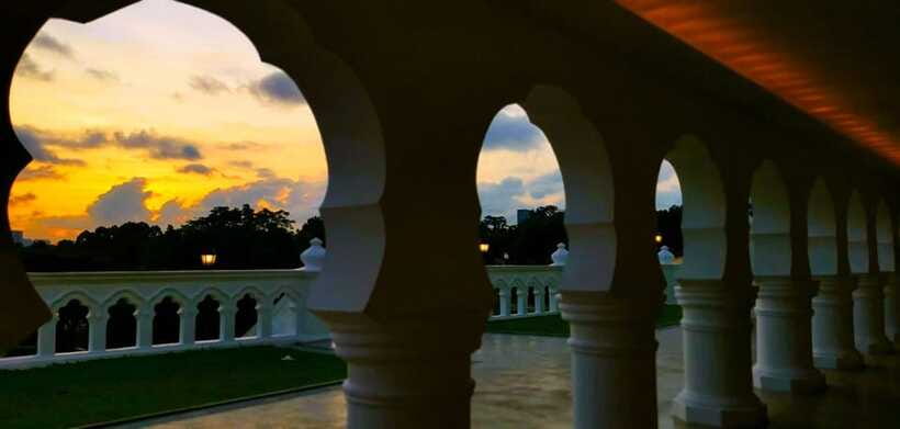 Botanic Gardens & Tiong Bahru Walking Tour with Breakfast - Who this tour is best for (and who might pass)