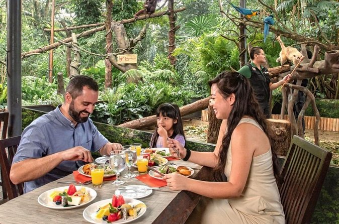 Breakfast In the Wild at Singapore Zoo Promo - The buffet: Asian and Western comfort with a sustainability angle