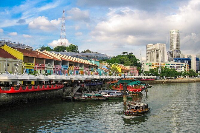 City Highlights Tour: Singapore River & Marina Bay - The guide makes or breaks it (and here, that’s a plus)