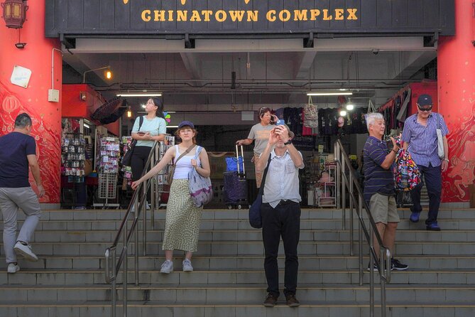 Feel the Heartbeat: A Singapore Chinatown Walking Tour - Food and tea: what’s included, and how it improves your walk