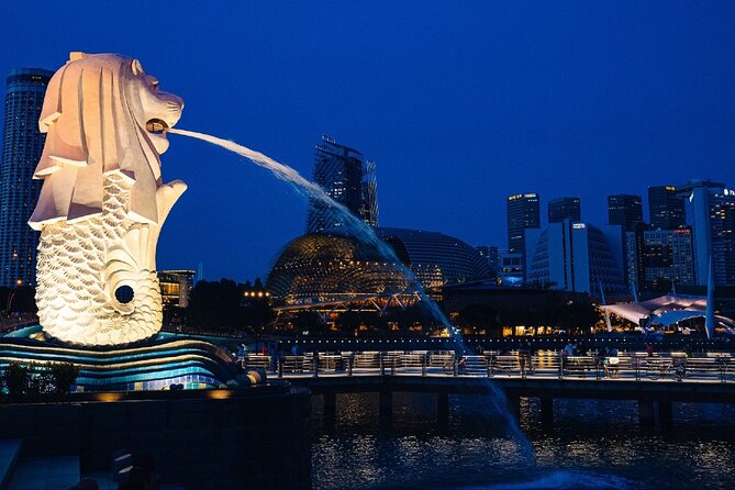 Fun Vee Night Out Guide Tour with River boat - The first stretch: Marina Bay sights and landmark passes before the show