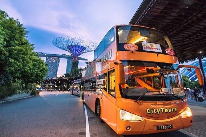 FunVee™ Sightseeing Hop On Hop Off Day Pass - How the audio works: onboard commentary plus a downloadable guide