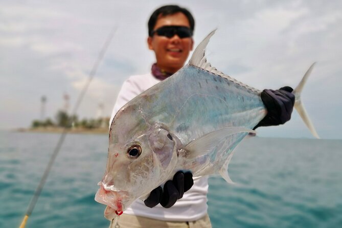 Join-in Yacht Fishing at the Southern Islands of Singapore - Sea Conditions, Safety, and Comfort Tips You’ll Be Glad You Took Seriously
