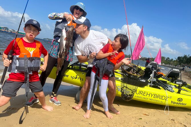 Kayak Fishing Tour in Singapore, Pasir Ris and Pulau Ubin Kelongs - Safety and the guide who keeps things calm