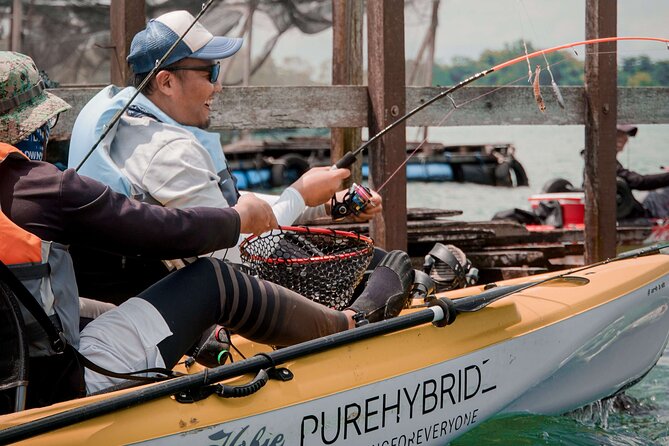 Kayak Fishing Tour in Singapore, Pasir Ris and Pulau Ubin Kelongs - Your fishing lesson: live prawn bait and basic bottom fishing