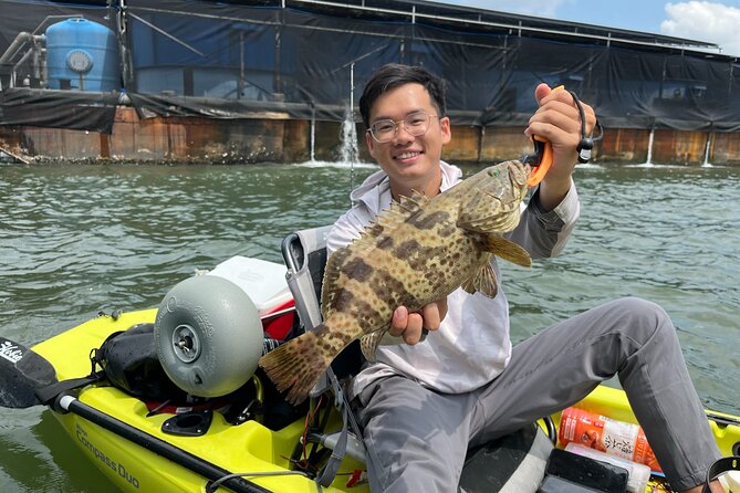 Kayak Fishing Tour in Singapore, Pasir Ris and Pulau Ubin Kelongs - Bringing home your catch: storage, stringers, and an icebox