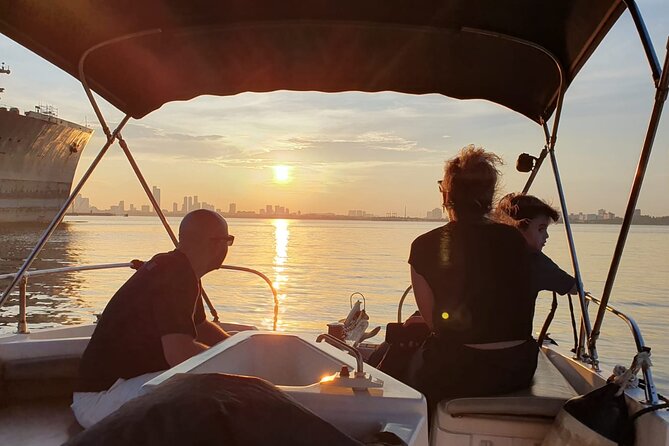 Let's Go Kelong Boat Tour at Pulau Ubin - Stop 1: Pasir Gudang port stories and Singapore’s proximity to Malaysia