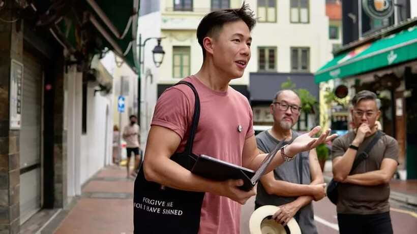 LGBTQ History Walking Tour in Singapore - The Ending at Slippery Slope: A Social Moment With a Complimentary House Pour