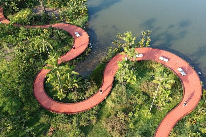 Live Like a Local in Singapore (Half-day Tour) - Why Jurong Lake Gardens sets the right tone (and time)
