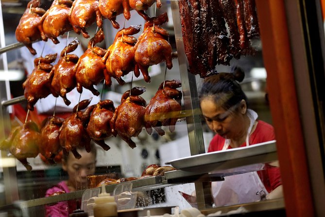 Michelin Premium Food Tour with Hawker Centre & Chinatown Tour - Chinatown Start: Sri Mariamman Temple and the Story Behind Street of the Dead