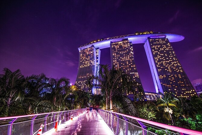 Night out with 6 Food Tastings, Spectra & Garden Rhapsody Shows - Stop 5: Helix Bridge photo moment over Marina Bay