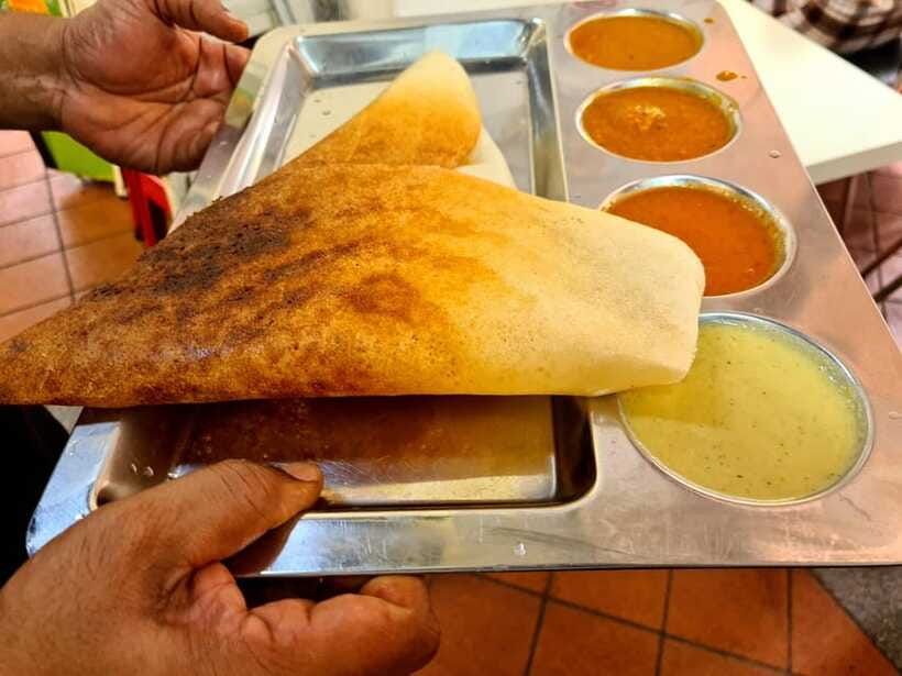 Personalised 3in1 Food Tour: 3 Cultural Trails of Singapore - Malay Heritage Centre, Spice Garden, and Muscat Street Flavors