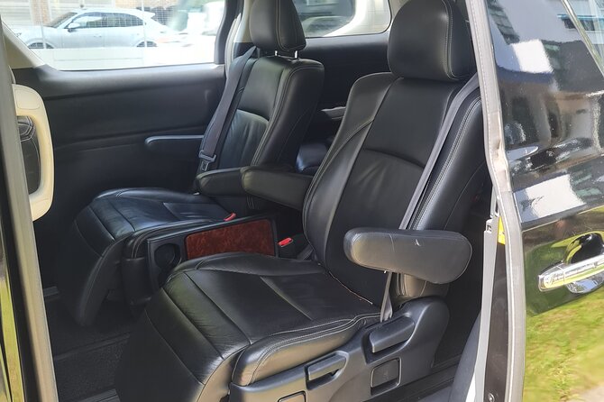Private Airport Transfer in Singapore - Customer service reality: friendly drivers, plus one clear risk