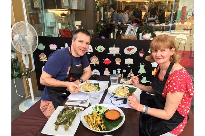 Private Market Visit and Cooking Class With A Professional Chef - Tiong Bahru Market as a Food-First Warm-Up