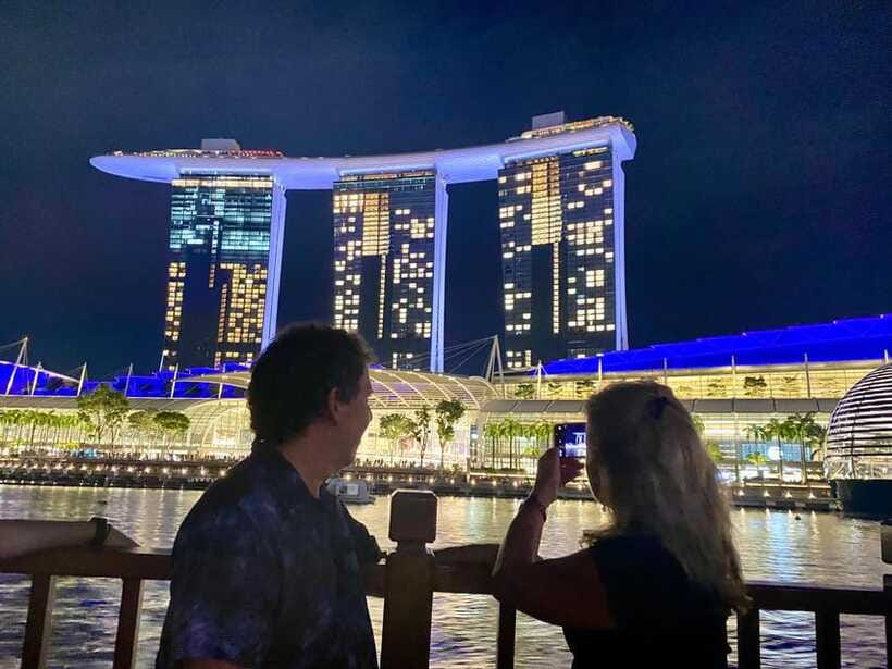 Private Tour sightseeing Marina Bay Sands+River Cruise(Max6) - Transportation and comfort: hotel pickup within the 5 km radius