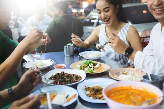 Private Tour Singapore Street Food & Night Tour - Who this private Singapore street food night tour suits best