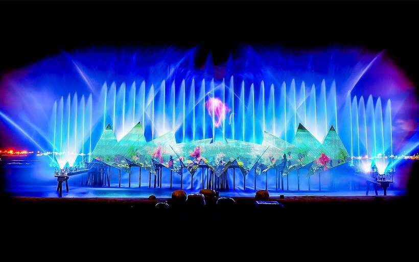 Sentosa: Wings of Time Show with Fireworks - Meet Shahbaz and friends: the time-travel story you’ll follow