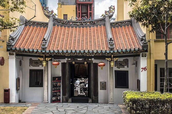 Signature Urban Night Tour: Sunset Street Food in Singapore - Start at Telok Ayer Street: getting oriented fast at 6:30 pm