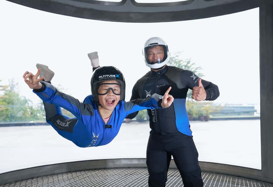 Singapore: Altitude X (former iFly Singapore) - The moment the wind lifts you: what it feels like and how to handle it
