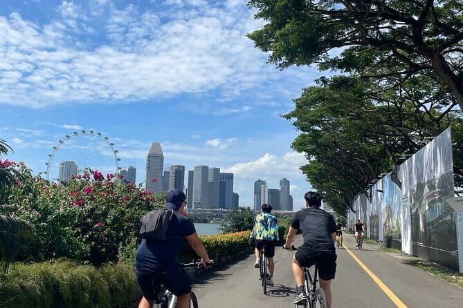 Singapore Beach City Cycling Tour - Marina Barrage and Gardens by the Bay: nature-meets-skyline