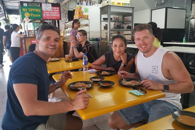 Singapore Bike and Bites Food Tour - Food tastings: fun bites, not a full meal