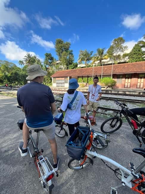 Singapore Brompton Bike Tour from Rail Corridor, with food! - Key things that make this Brompton tour worth your time