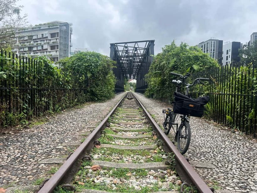Singapore Brompton Bike Tour from Rail Corridor, with food! - Bikes, pacing, and what to bring so you stay comfortable