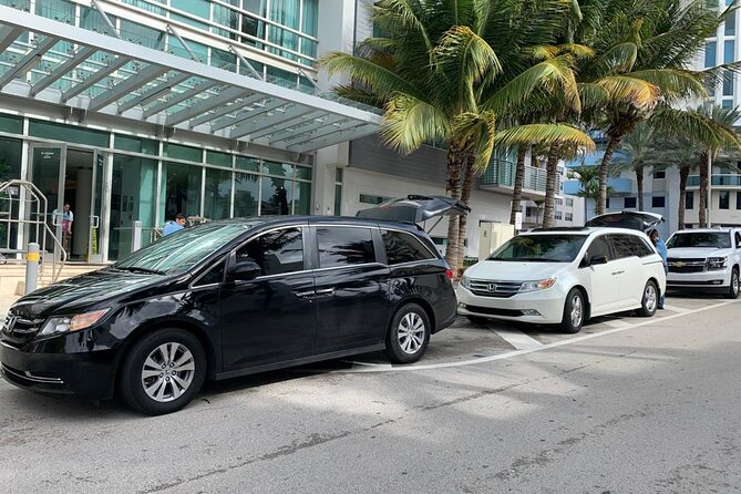 Singapore Changi Airport (SIN) to Singapore - Arrival Private Transfer - Clean, licensed cars and professional drivers for up to 8