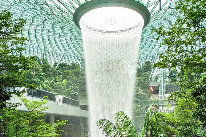Singapore Changi SIN Airport Private Transfer to City Center - Finding Your Driver at SIN Without the Airport Maze