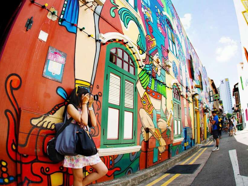 Singapore: Chinatown and Little India Guided Walking Tour - Kampong Glam: A Muslim Quarter with Old Streets and New Life