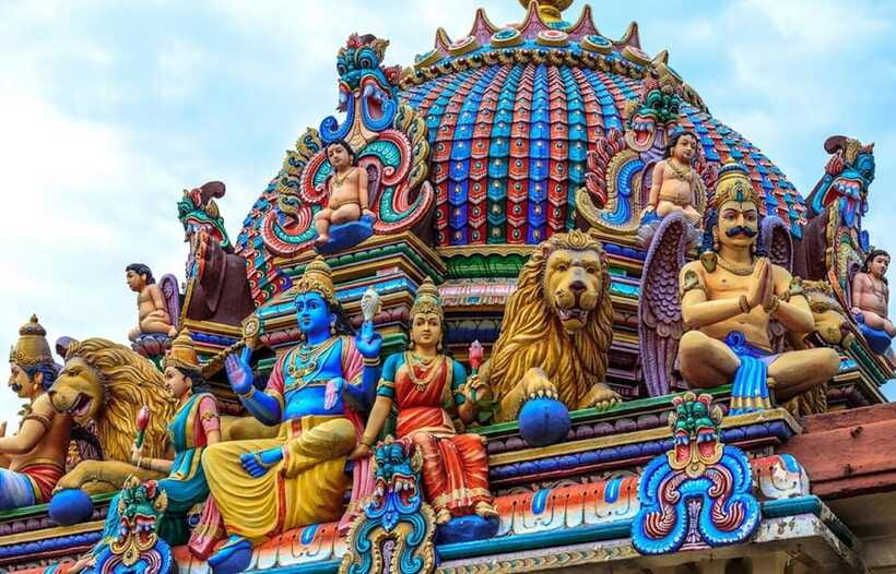 Singapore: Chinatown Cultural Feast Tour - Pre-War Houses, Trivia, and Walking the Neighborhood