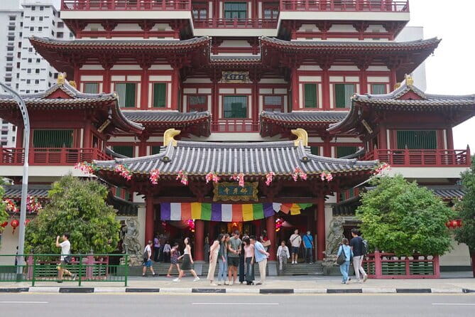 Singapore: Chinatown Food Adventure with 6 Tastings - How the private setup and WhatsApp clues change the vibe