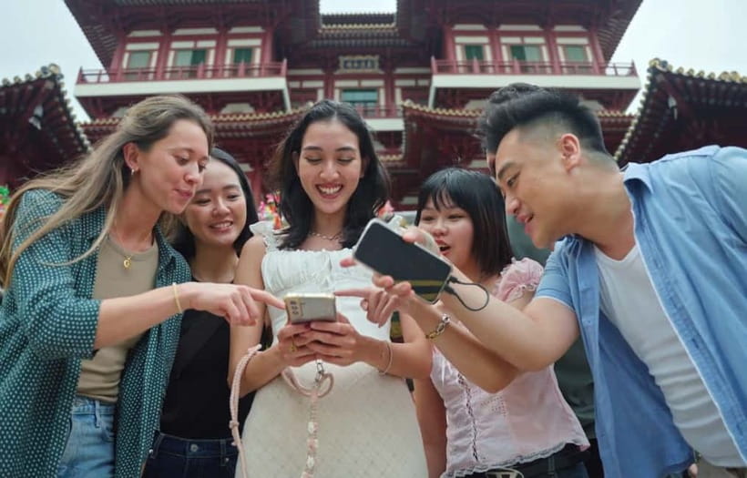 Singapore: Chinatown Food Tour with 6 Tastings - Chinatown Food Tour as a WhatsApp Treasure Hunt