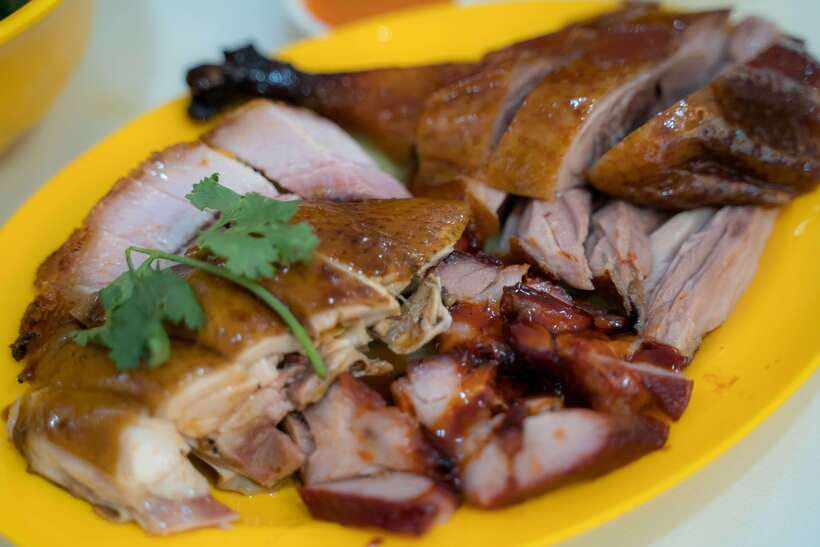Singapore: Chinatown Hawkers Food Tour with 7 Food Tastings - Price and value: what $87 buys you in Singapore terms
