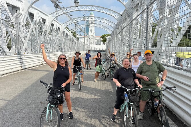 Singapore City Bike Tour - Chinatown by bike: temples, details, and street energy