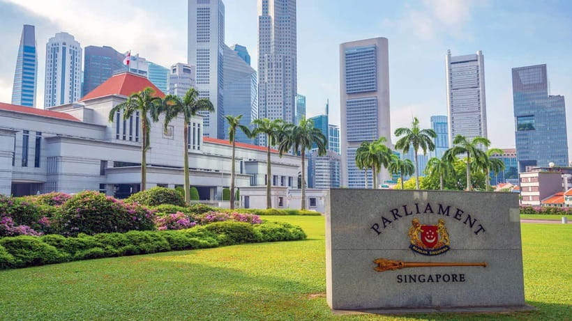 Singapore: City Highlights Walking Tour & Singapore River - Who should book this walking tour, and who might prefer something else