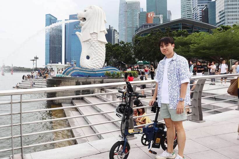 Singapore: Electric Bicycle Experience (Rental and Tour) - Marina Barrage break time and the Gardens by the Bay walk