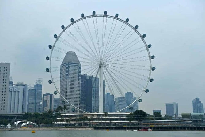 Singapore Flyer - Realistic Expectations: Crowds, Queues, and the Ride Pace
