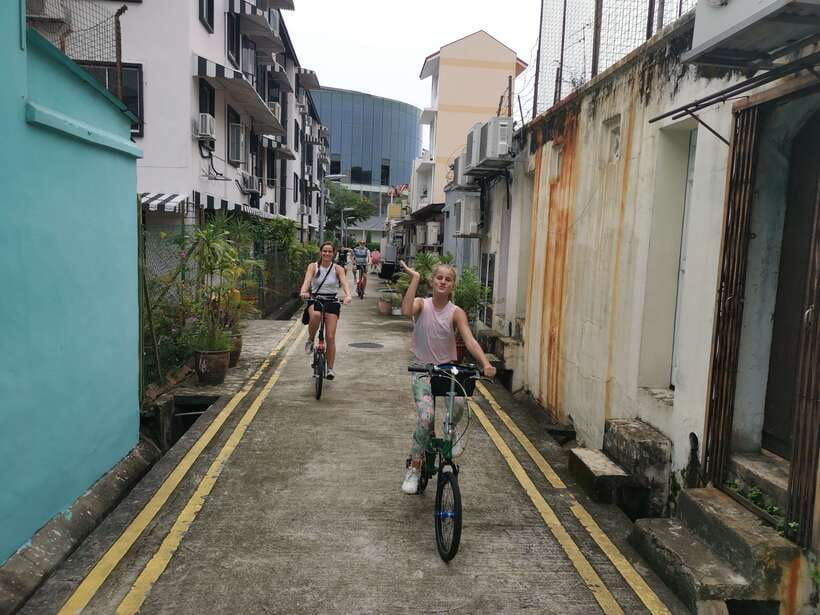 Singapore: Food and Bike Tour: Katong District - Why Katong on two wheels beats another food crawl