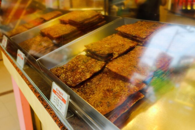 Singapore Foodie Experience Guided Tour with 5 dishes Tasting - Durian gets included: how to handle the sweet surprise