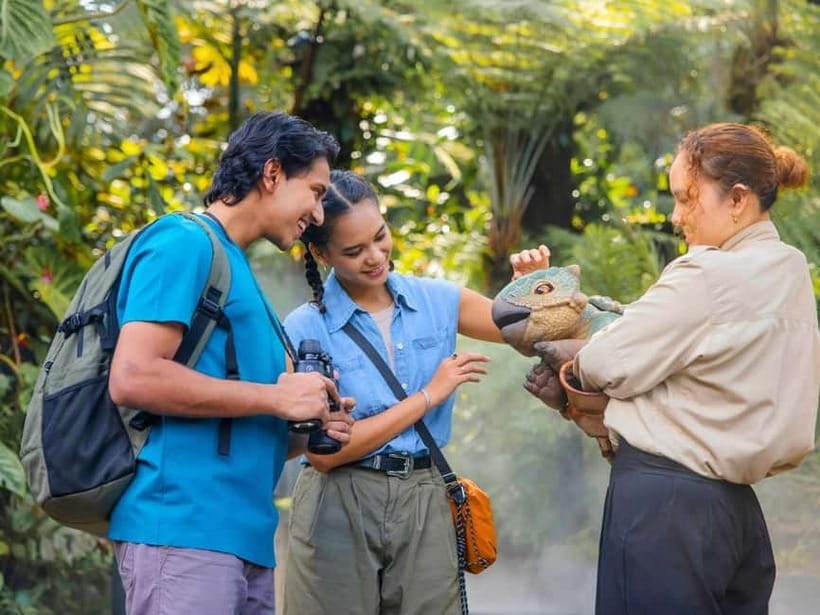 Singapore: Gardens by the Bay & Jurassic World with Pickup - How This 3-Hour Gardens by the Bay + Jurassic World Plan Fits Together